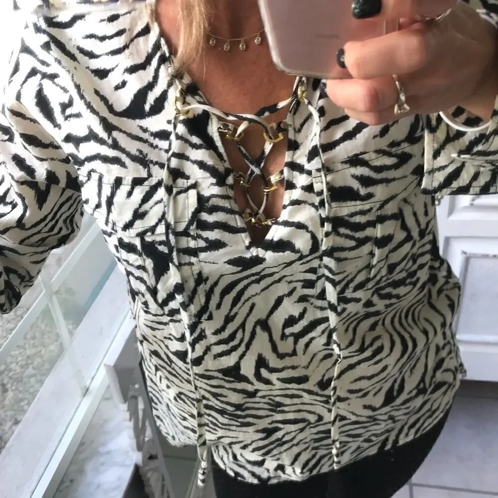 🎃MICHAEL KORS TOP   - Picture 4 of 8